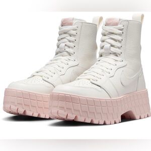 Nike Women's Brooklyn Boots